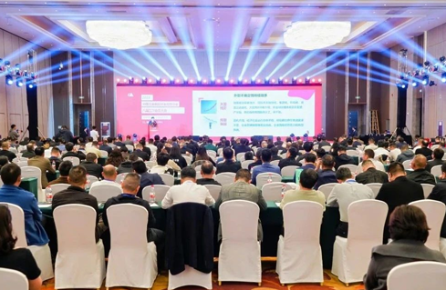 拉链分会八届三次会员大会暨中国拉链供应链对接及创新展交会在义乌胜利召开